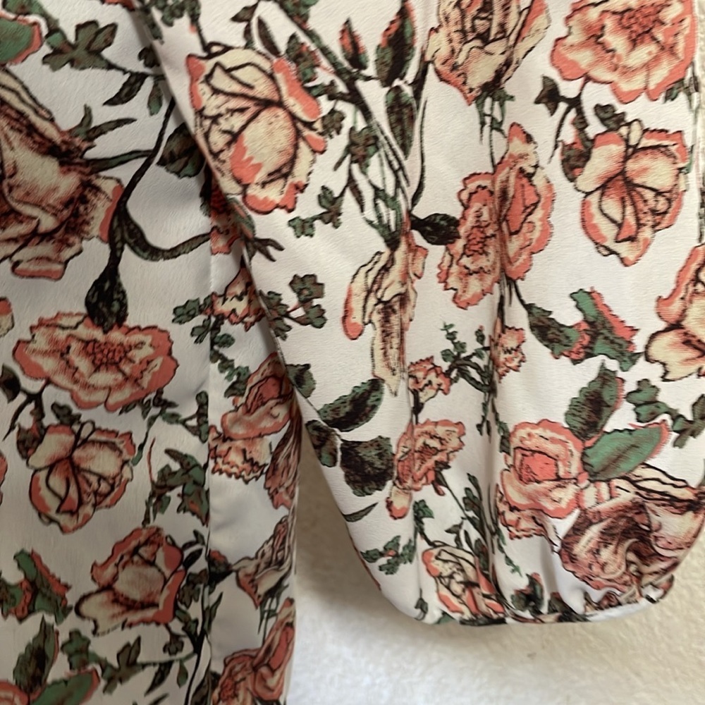PLEIONE ROSE PATTERN BLOUSE - Picture 5 of 9
